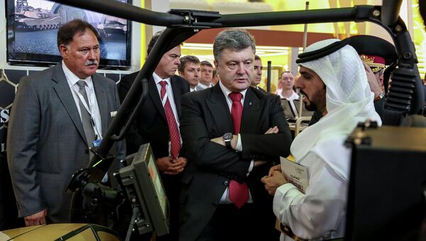 Президент Украины Петр Порошенко на выставке оборонной промышленности IDEX-2015 в Абу-Даби