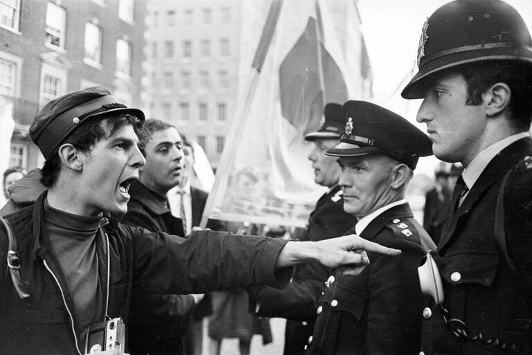 Демонстрация против войны во Вьетнаме в Лондоне. 29 июня 1966