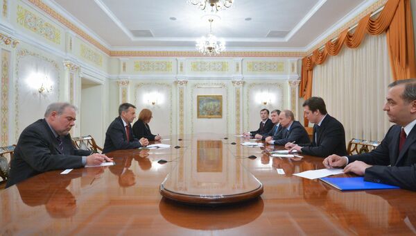 Президент РФ В.Путин встретился с главой Международного Комитета Красного Креста П.Маурером