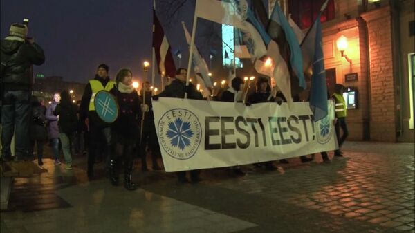 Эстонские националисты отметили День независимости страны факельным маршем