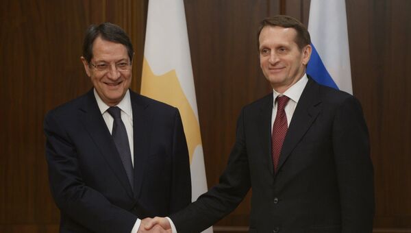 Председатель Государственной Думы РФ Сергей Нарышкин (справа) и президент Кипра Никос Анастасиадис во время встречи в Москве