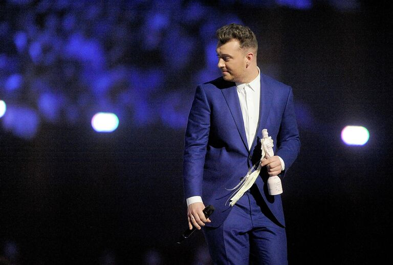 Английский автор-исполнитель Сэм Смит на премии BRIT Awards 2015