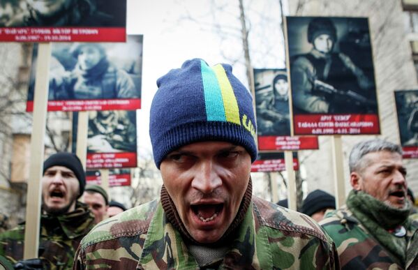 Сторонник Правого сектора на антиправительственном митинге в Киеве