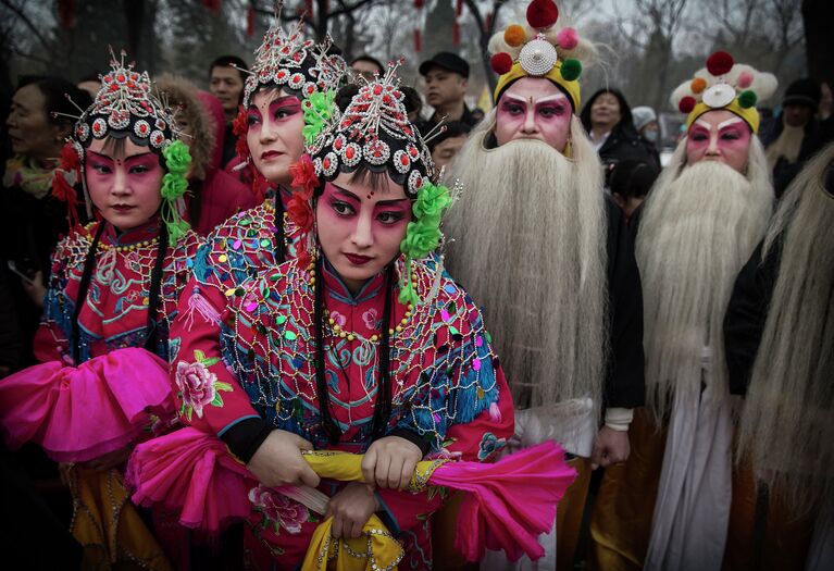 Участники весеннего фестиваля в Пекине