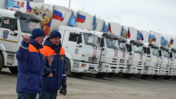 Шестнадцатый гуманитарный конвой для жителей юго-востока Украины сформирован в Ростовской области. Архивное фото