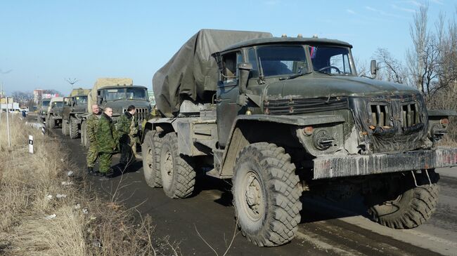 Отвод РСЗО БМ-21 Град от Донецка в сторону Амвросиевки, который состоялся в рамках минских соглашений. 27 февраля 2015