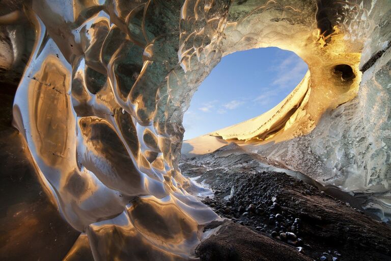 Ледяные образования, сфотографированные из глубины ледника. Исландия