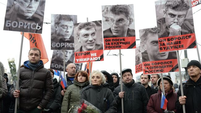 Траурный марш в память о политике Б.Немцове в Москве