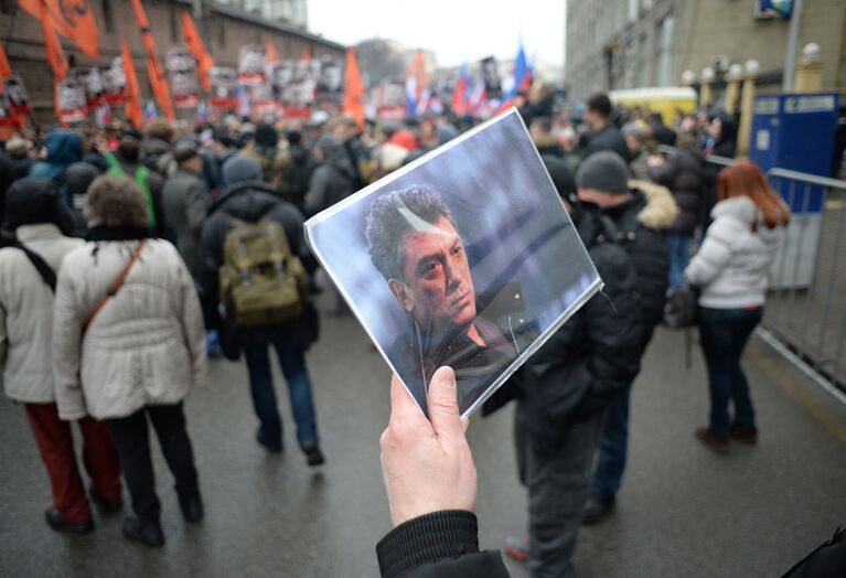 Траурный марш в память о политике Б.Немцове в Москве