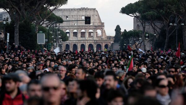 Митинг против политики, проводимой премьер-министром Италии Маттео Ренци, в центре Рима