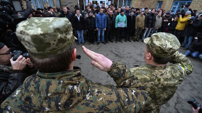 Мобилизация в украинскую армию. Архивное фото