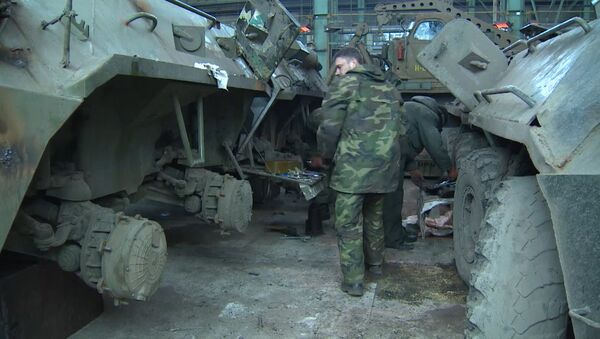 Ополченцы на заводе в Донецке ремонтировали брошенные силовиками танки