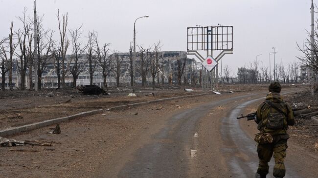 Вид на здание аэропорта в городе Донецке