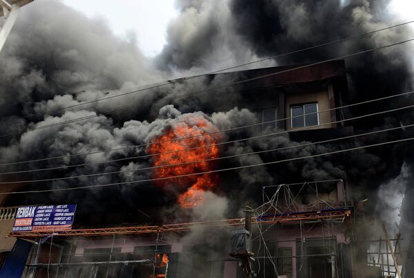 Пожар в Лагосе, Нигерия