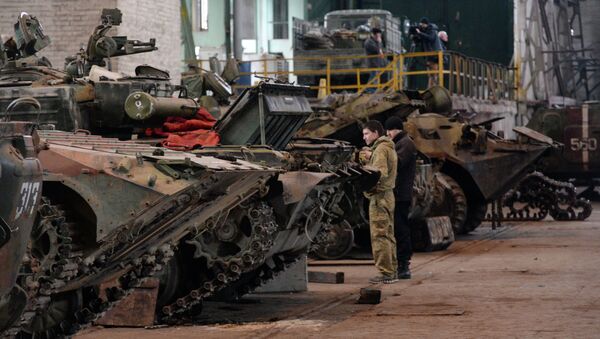 Военная техника на заводе по ремонту и восстановлению военной техники в Донецке