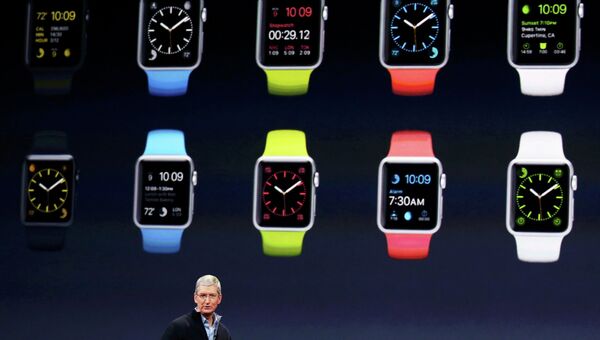 Глава Apple Тим Кук представил линейку новых цифровых часов, 9 марта 2015