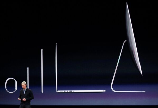Генерльный директор Apple Тим Кук на презентации компании 9 марта 2015