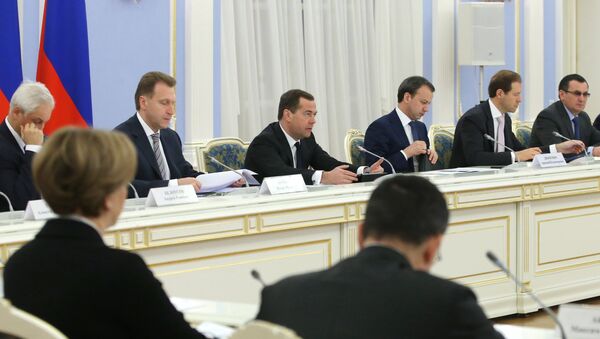 Премьер-министр РФ Д.Медведев провел совещание по взаимодействию производителей сельскохпродукции и торговых организаций