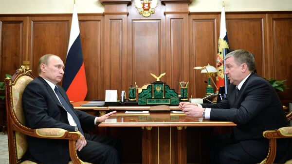 Президент России Владимир Путин и глава Республики Карелия Александр Худилайнен во время встречи в Кремле