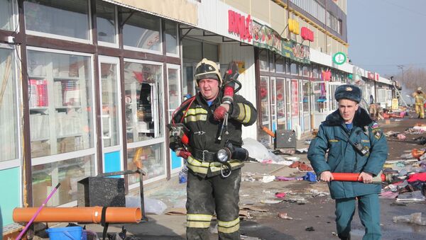 Пожарно-спасательные подразделения МЧС России ликвидируют последствия пожара в Кировском районе Казани