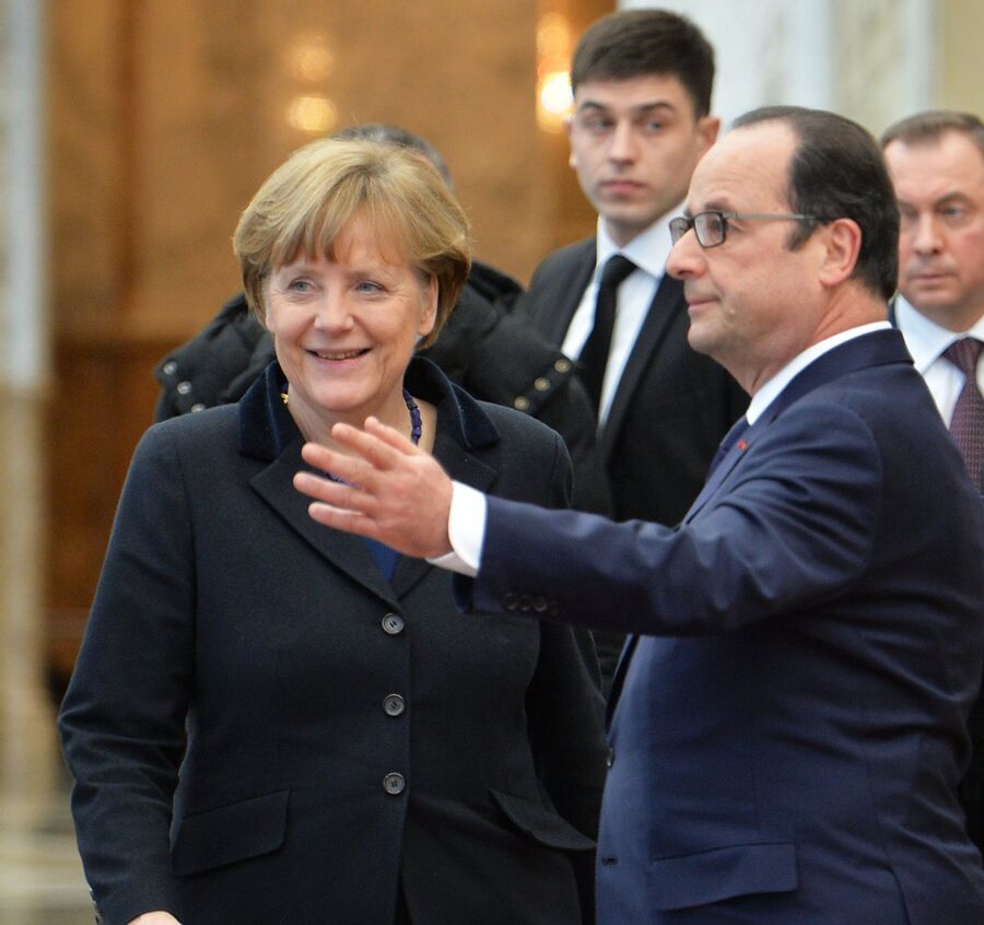 Канцлер Германии Ангела Меркель и президент Франции Франсуа Олланд в Минске
