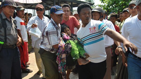 Выживший после крушения парома в Мьянме