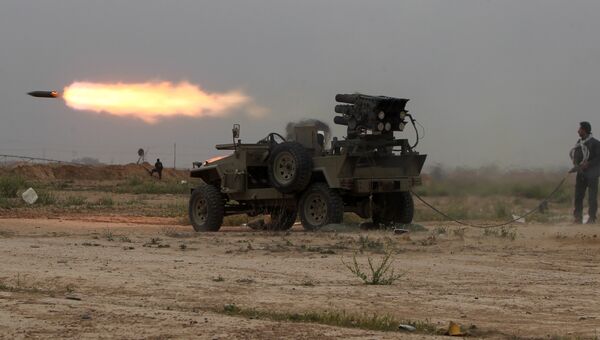 Иракские военные ведут бои против ИГ в районе города Тикрита. Архивное фото