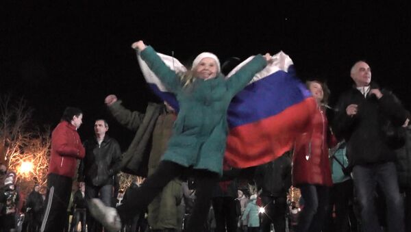 Праздничный концерт и салют: в Крыму отметили годовщину воссоединения с РФ
