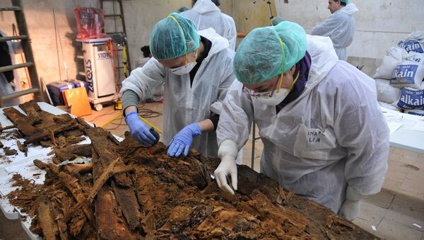 Ученные исследуют останки в мадридском монастыре Тринитариас-Дескальсас св. Ильдефонсо