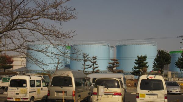 Цистерны с радиоактивной водой на АЭС Фукусима. Архивное фото