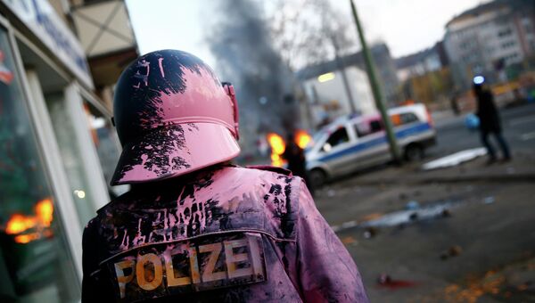 Полиция во время беспорядков анти-капиталистического движения Blockupy на улицах Франкфурта-на-Майне