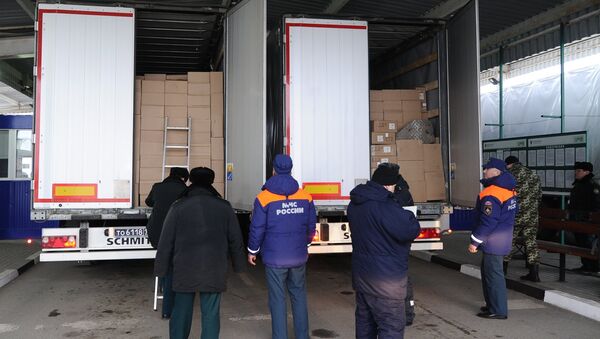 Очередная колонна МЧС России с гуманитарной помощью для жителей Донбасса прибыл на КПП Матвеев Курган