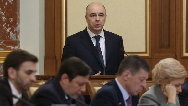 Министр финансов РФ Антон Силуанов выступает на заседании кабинета министров РФ. Архивное фото