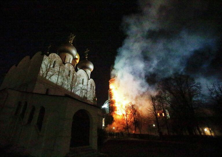 Пожар в Новодевичьем монастыре