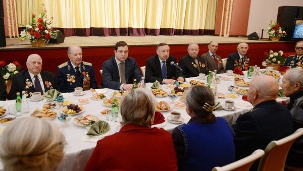 Встреча полпреда президента РФ в ЦФО Александра Беглова с ветеранами в Смоленске