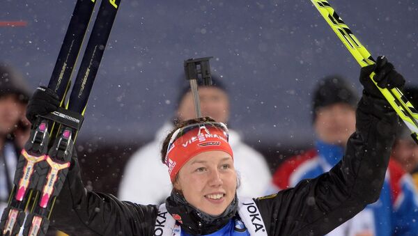 Немецкая биатлонистка Лаура Дальмайер на девятом этапе Кубка мира по биатлону сезона 2014/15 в городе Ханты-Мансийске.