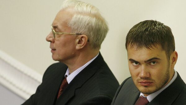 Николай Азаров и Виктор Янукович-младший. Архивное фото
