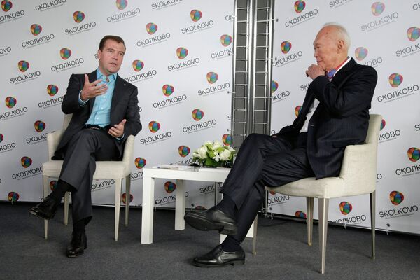 Беседа президента РФ Дмитрия Медведева с министром-наставником республики Сингапур Ли Куаном Ю