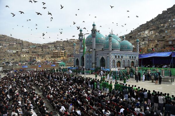 Храм Сахи в Кабуле во время праздника Навруз. Афганистан, 21 марта 2015 год