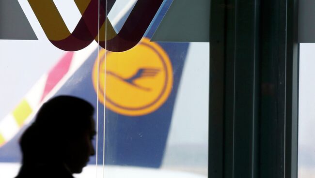 Самолеты Germanwings и Lufthansa в аэропорту Дюссельдорфа