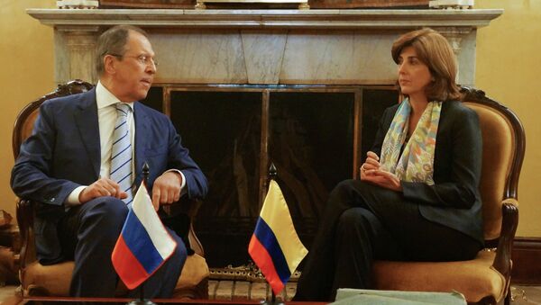 Министр иностранных дел России Сергей Лавров и министр иностранных дел Колумбии Мария Ангела Ольгин во время переговоров в Боготе, архивное фото