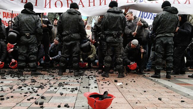 Акция протеста шахтеров у здания Верховной рады в Киеве