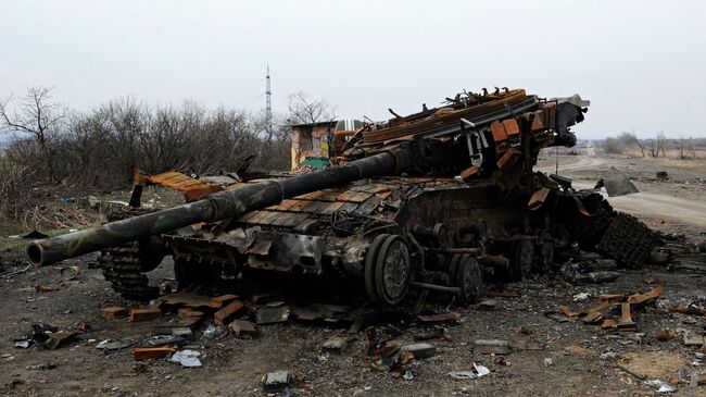 Поврежденная военная техника у поселка Логвиново Донецкой области. Архивное фото