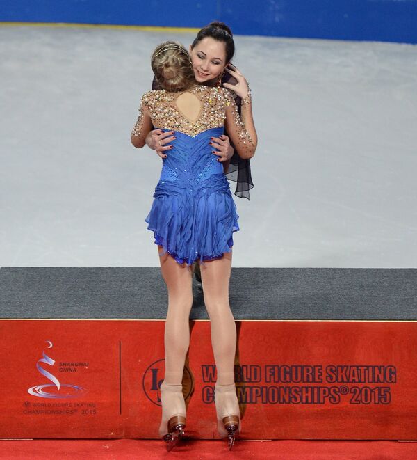 Елизавета Туктамышева (Россия), завоевавшая золотую медаль, и Елена Радионова (Россия), завоевавшая бронзовую медаль