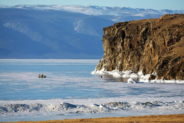 Пролив Малое море на озере Байкал