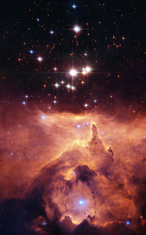 Звездное скопление Pismis 24 лежит в середине эмиссионной туманности NGC 6357