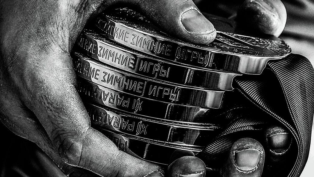 Вернули флаг России, но оставили без Игр: издевательство над паралимпийцами