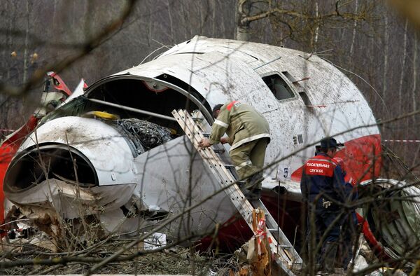 Обломки самолета польского президента Леха Качиньского
