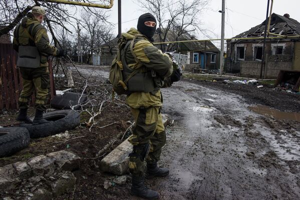 Ополченцы ДНР на окраине Донецка