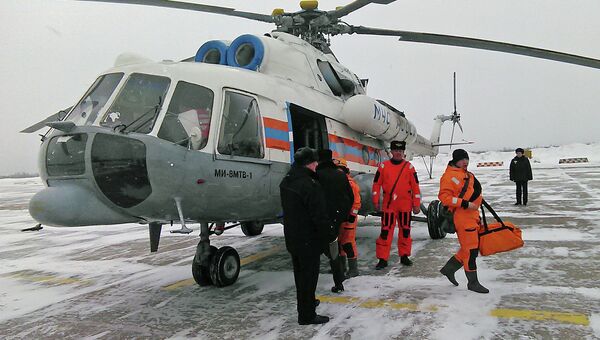 Вертолет МЧС Ми-8, задействованный в спасательной операции в Охотском море